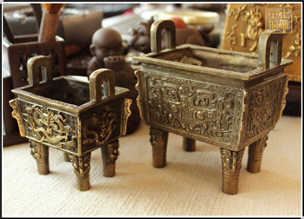 四方銅鼎擺件.jpg 四方銅鼎擺件.jpg