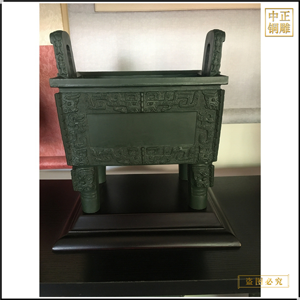 93.仿古圓銅鼎.jpg 93.仿古圓銅鼎.jpg